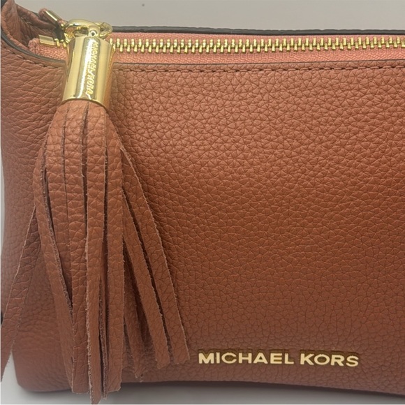 MICHAEL KORS Bedford Leather Crossbody Bag - Picture 6 of 15